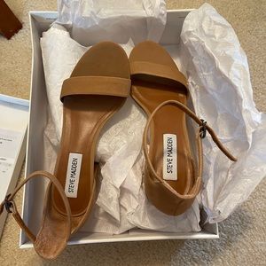 Steve Madden Nude Heel Size 5.5